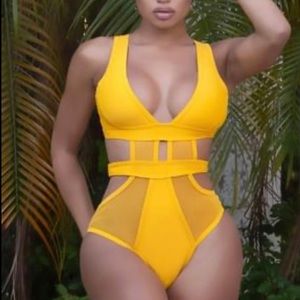 Yellow / Mustard 1 piece swimsuit